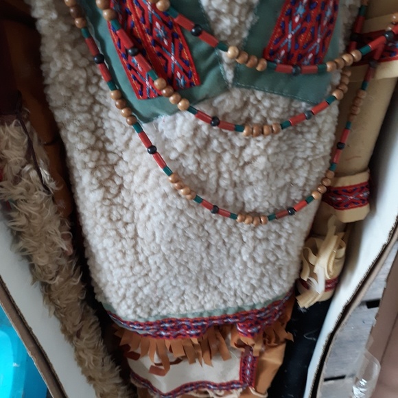 Chief of Indian tribe - Picture 5 of 8